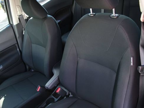 Used 2025 Nissan Kicks Play S FWD image 5