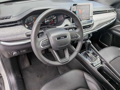 Certified 2025 Jeep Compass Latitude AWD/4WD image 14