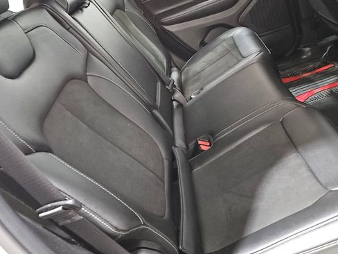 Used 2023 Jeep Grand Cherokee Altitude image 11