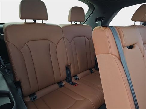 Used 2025 Audi Q7 3.0T Premium Plus w/ Premium Plus Package image 16