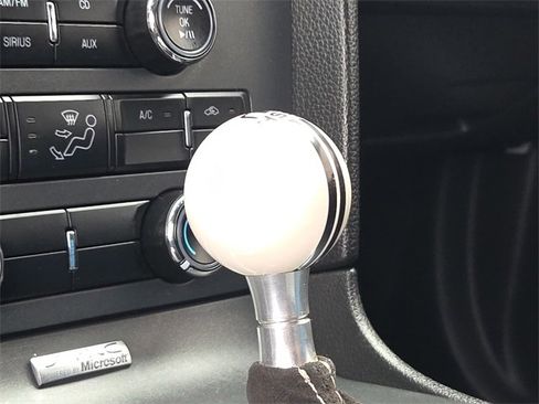 Used 2011 Ford Mustang Shelby GT500 image 22