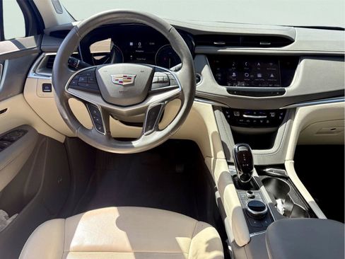 Used 2023 Cadillac XT5 Premium Luxury w/ Technology Package FWD image 10