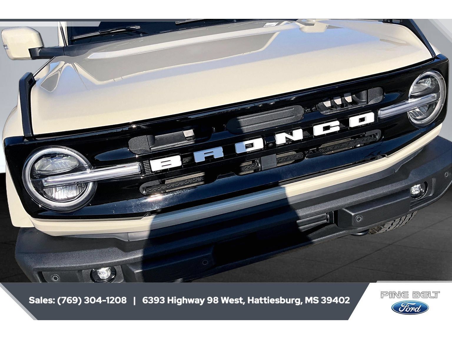 Used 2025 Ford Bronco Outer Banks AWD/4WD image 22
