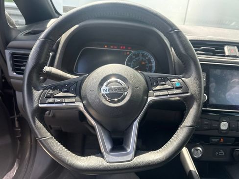 Used 2019 Nissan Leaf SV Plus w/ SV Plus Technology Package FWD image 12