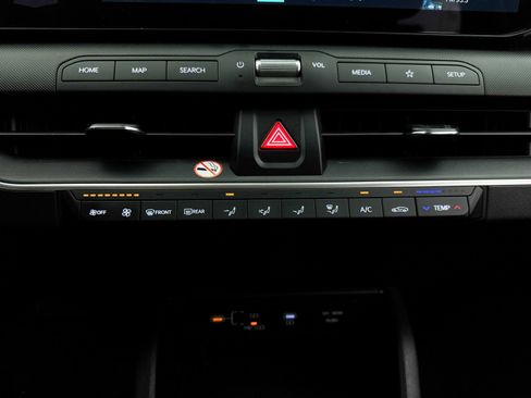Certified 2025 Kia K4 FWD image 23