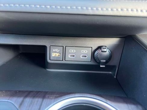 Certified 2025 Toyota Highlander Limited image 26