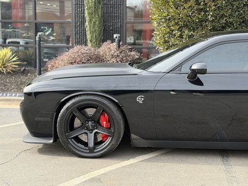 Used 2020 Dodge Challenger SRT Hellcat image 10