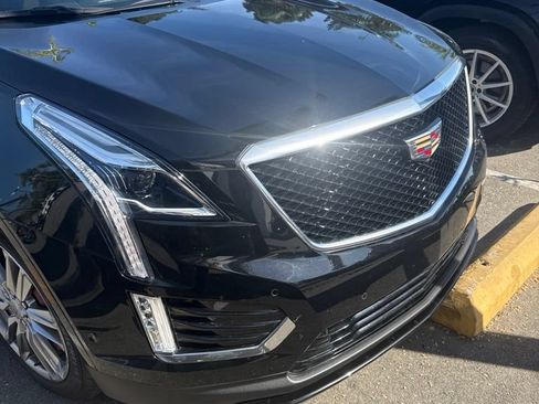 Used 2023 Cadillac XT5 Sportv w/ Technology Package AWD/4WD image 2