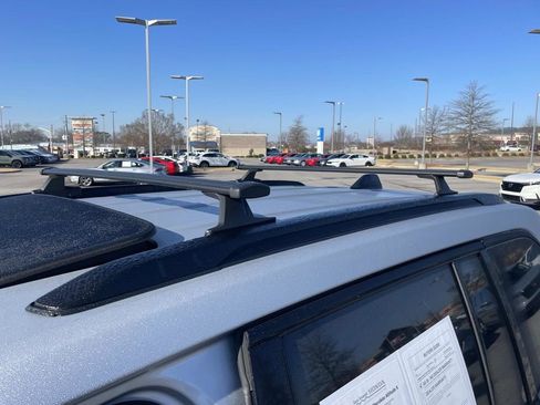 Used 2024 Jeep Grand Cherokee Altitude image 13