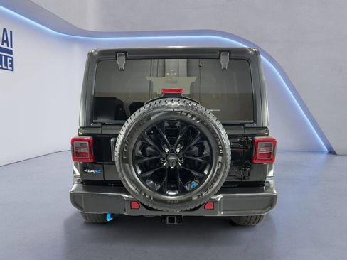 Used 2023 Jeep Wrangler Sahara image 3