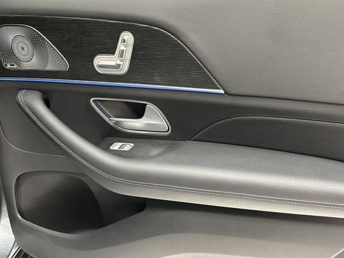 Certified 2024 Mercedes-Benz GLS 450 4MATIC image 19
