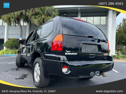 Used 2005 GMC Envoy SLT image 3