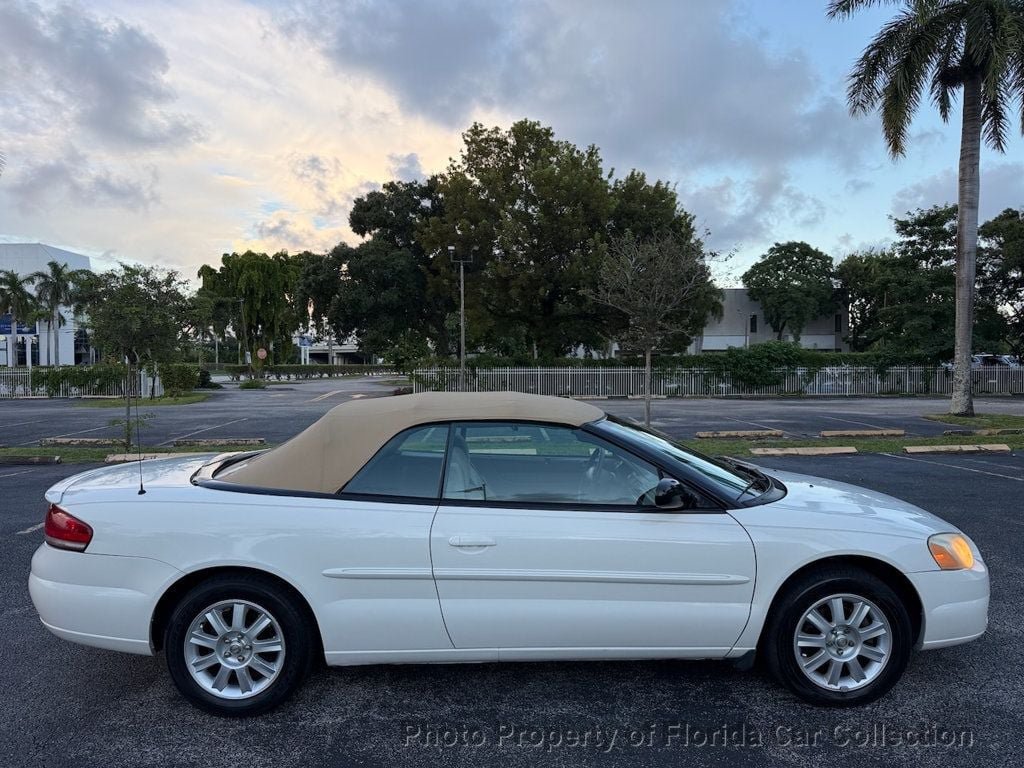 Used 2004 Chrysler Sebring GTC FWD image 16