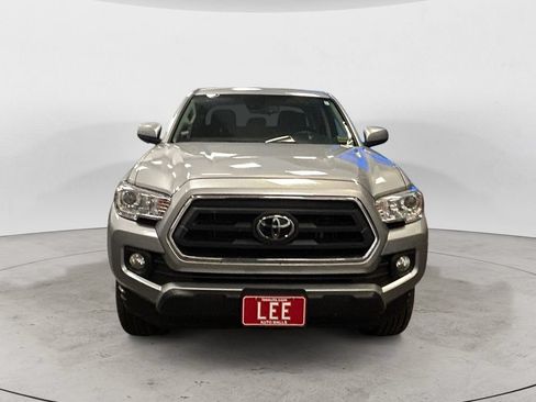 Used 2023 Toyota Tacoma SR5 AWD/4WD image 8