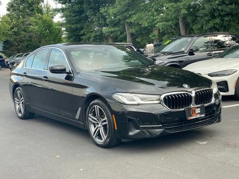 Used 2022 BMW 530i xDrive w/ Premium Package AWD/4WD image 3