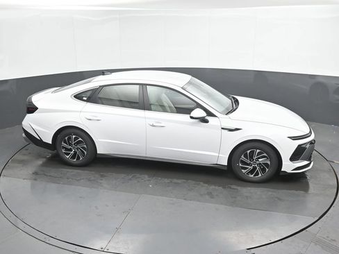 New 2026 Hyundai Sonata Blue FWD image 31