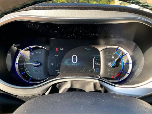 Used 2018 Chrysler Pacifica Limited w/ Advanced Safetytec Group image 26