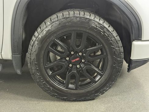 Used 2024 GMC Sierra 1500 Elevation w/ LPO, Elevation Black Package AWD/4WD image 13