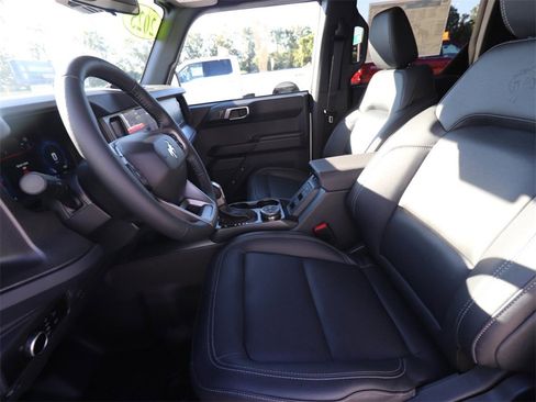 New 2025 Ford Bronco Big Bend image 2