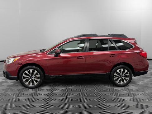 Used 2017 Subaru Outback 2.5i Limited image 2