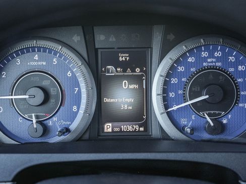 Used 2020 Toyota Sienna L image 24