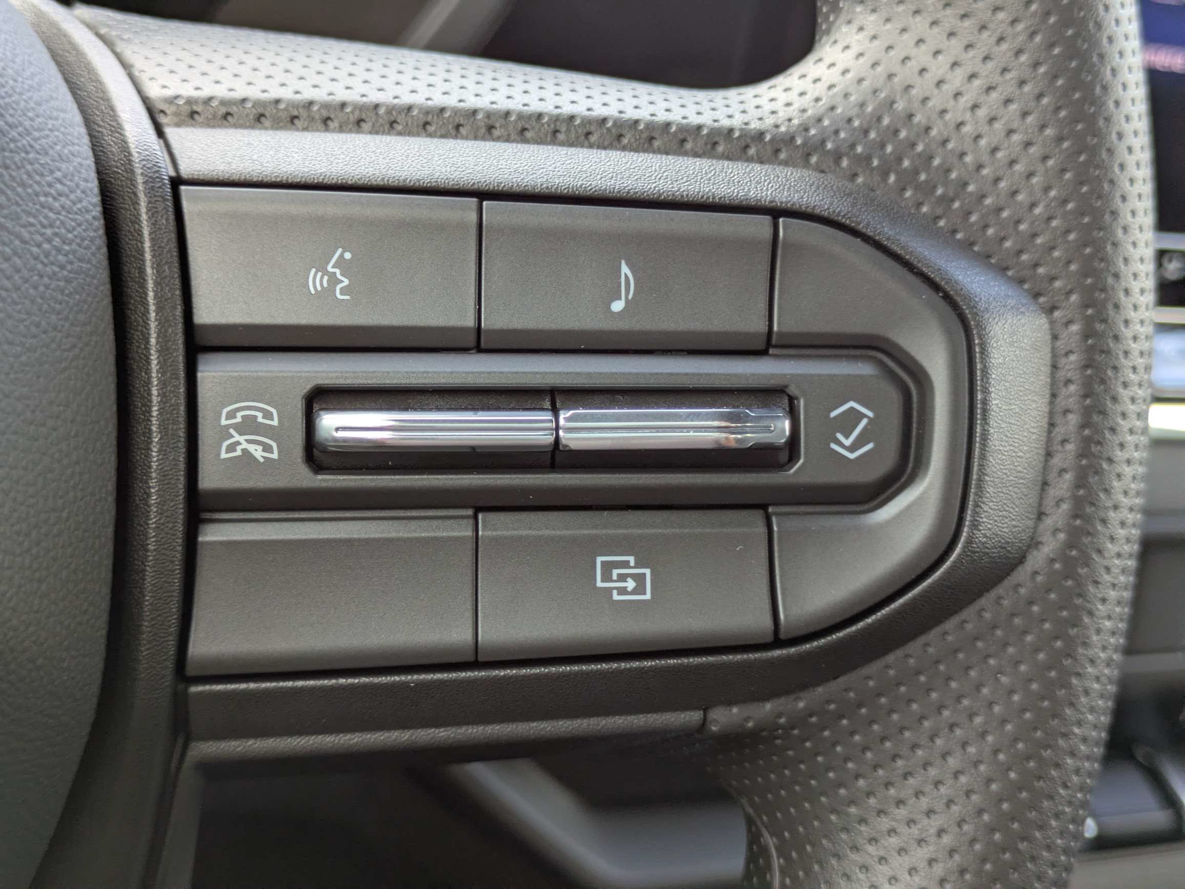 New 2026 Chevrolet Colorado Trail Boss AWD/4WD image 15