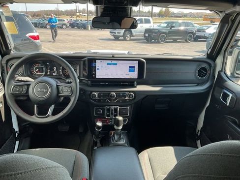 Certified 2025 Jeep Wrangler Unlimited Rubicon image 14