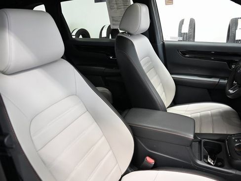 Used 2025 Honda CR-V Sport Touring image 9