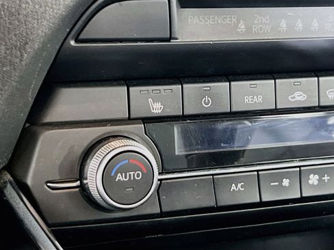 Used 2023 MAZDA CX-9 Touring AWD/4WD image 19