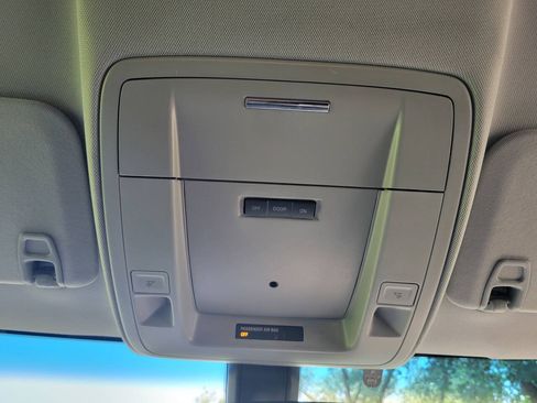 Used 2016 Chevrolet Tahoe 4WD image 18