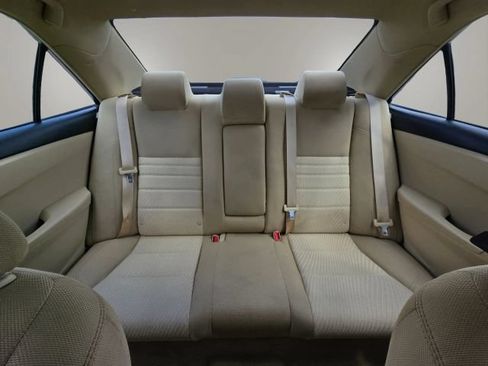 Used 2016 Toyota Camry LE FWD image 18