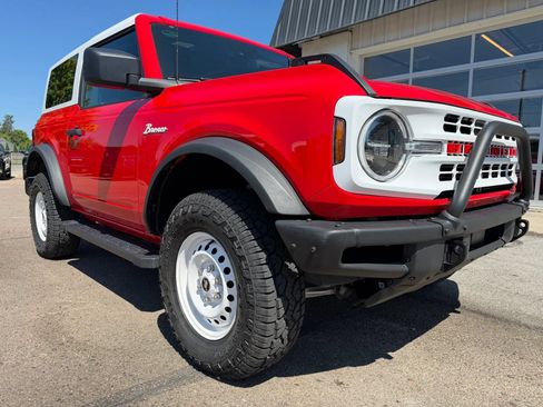 Used 2023 Ford Bronco 2-Door AWD/4WD image 2