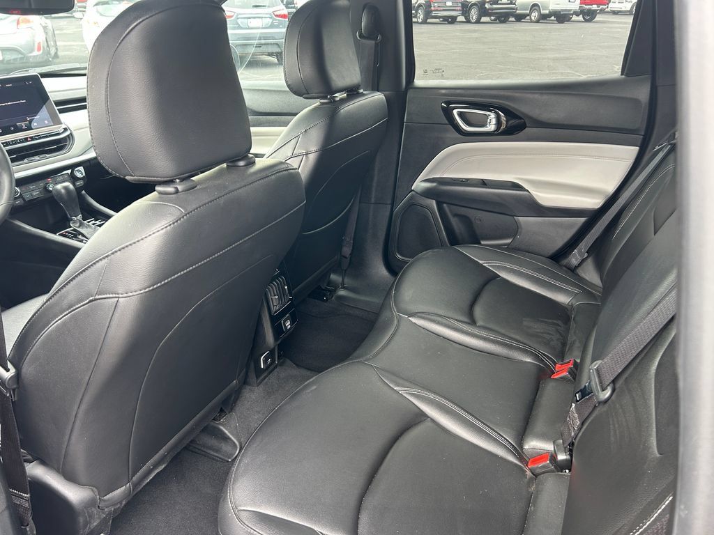 Used 2025 Jeep Compass Limited AWD/4WD image 31