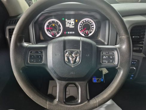 Used 2016 RAM 1500 Tradesman w/ Chrome Appearance Group AWD/4WD image 8