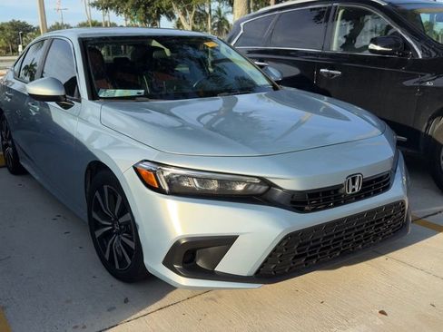 Used 2022 Honda Civic EX image 4
