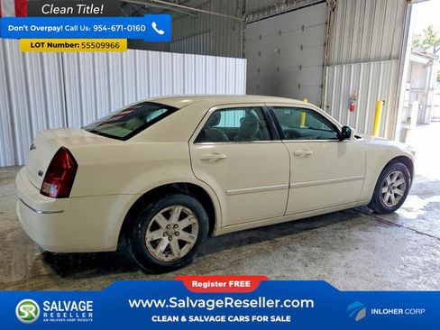 Used 2007 Chrysler 300 Touring RWD image 4