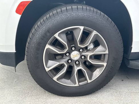 Used 2021 Chevrolet Tahoe LT w/ LT Signature Package RWD image 5