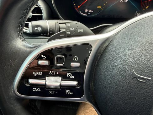 Used 2021 Mercedes-Benz GLC 300 4MATIC image 26