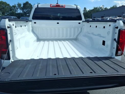 Used 2024 Chevrolet Colorado W/T RWD image 10