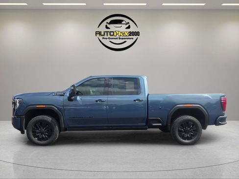 Used 2025 GMC Sierra 2500 Denali Ultimate AWD/4WD image 4