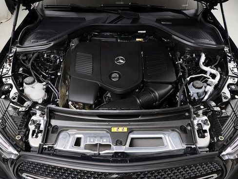 Certified 2025 Mercedes-Benz GLC 300 4MATIC image 36