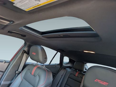 Used 2024 Chevrolet Trax RS w/ Sunroof Package image 15