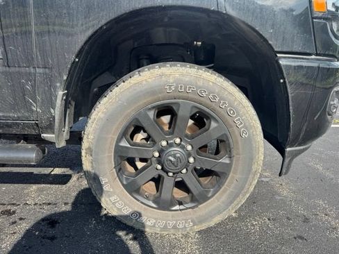 Used 2024 RAM 2500 Big Horn w/ Night Edition AWD/4WD image 9