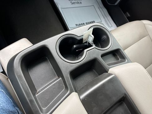 Used 2022 GMC Sierra 1500 SLT w/ Max Trailering Package image 16