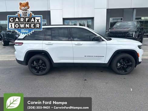 Used 2024 Jeep Grand Cherokee Limited w/ Luxury Tech Group II image 8