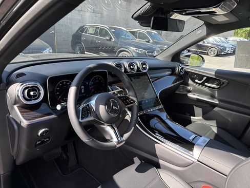Used 2026 Mercedes-Benz GLC 300 4MATIC image 9