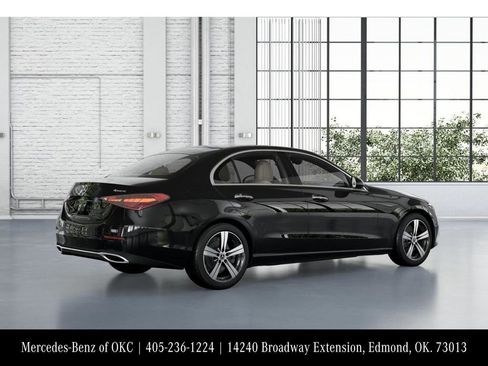 Used 2025 Mercedes-Benz C 300 4MATIC Sedan image 20