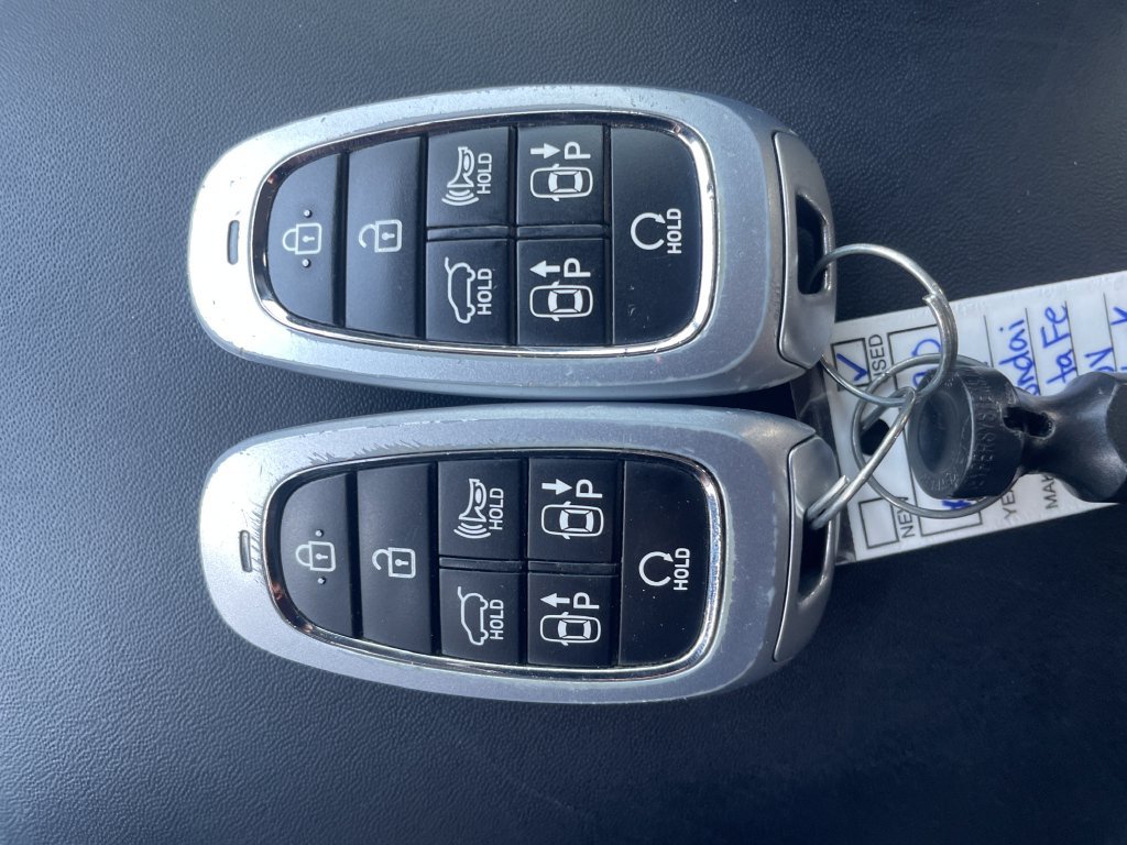 Used 2021 Hyundai Santa Fe Limited AWD/4WD image 29