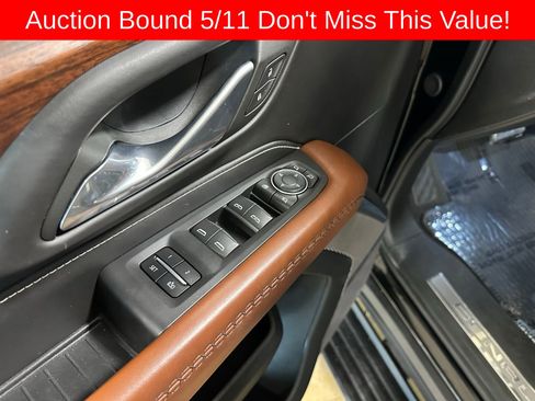 Used 2024 GMC Yukon Denali Ultimate AWD/4WD image 11