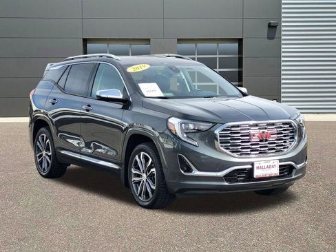 Used 2019 GMC Terrain Denali w/ Advanced Safety Package AWD/4WD image 2
